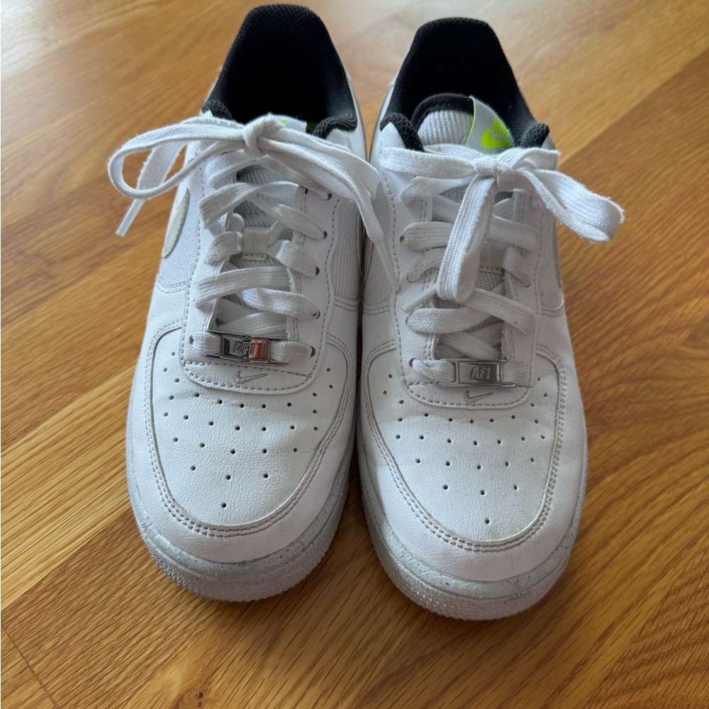 Youth size Nike Air Force 1 - 4.5y